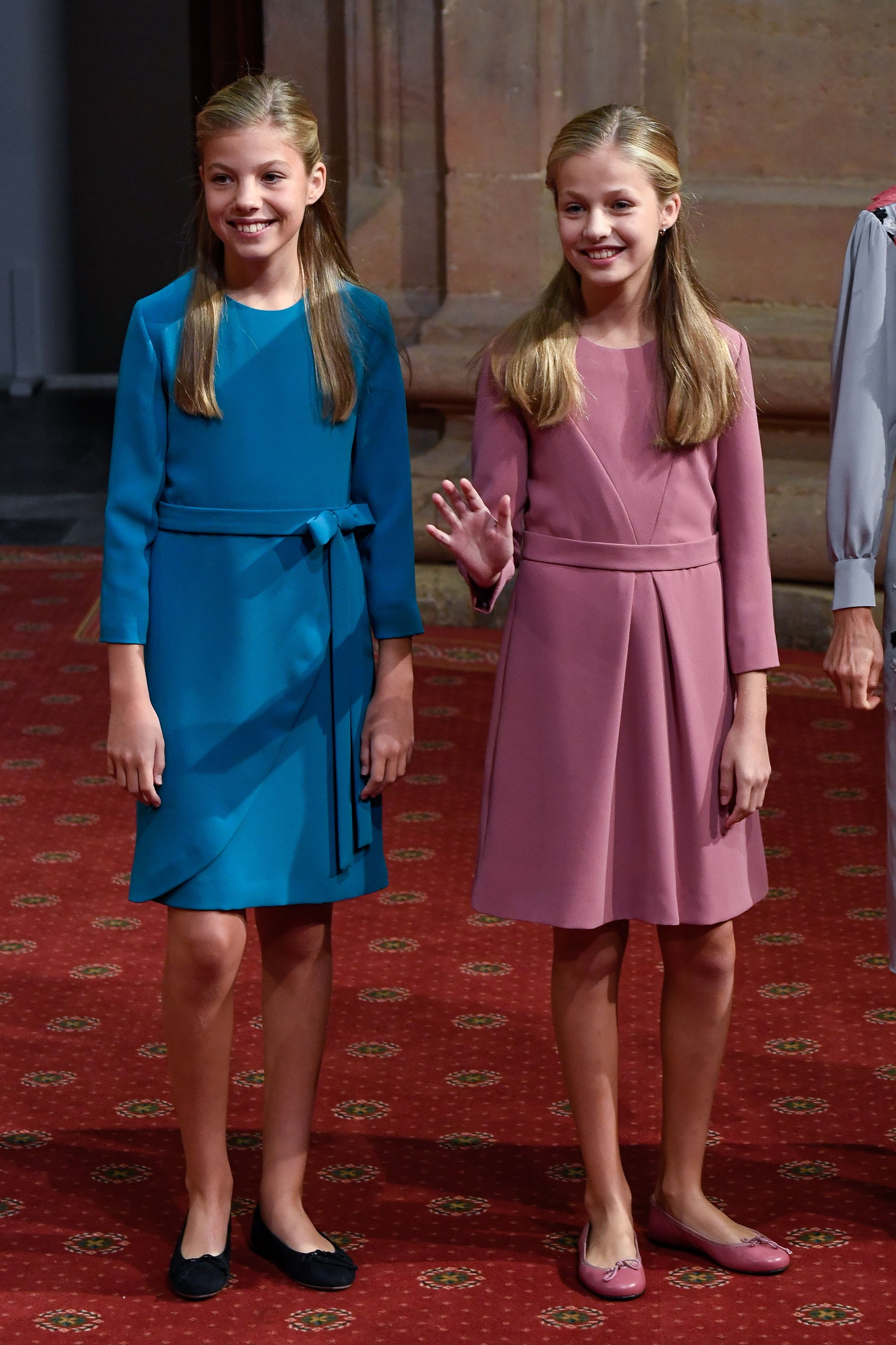 あふれる気品 スペイン王室美人姉妹のフォーマルウェアのスタイル集