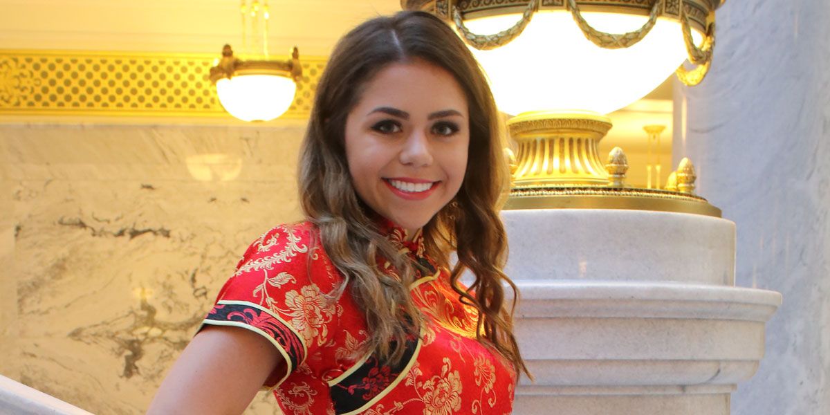 Girl Slammed On Twitter For Culturally Appropriating Chinese Prom Dress Prom Dress Controversy