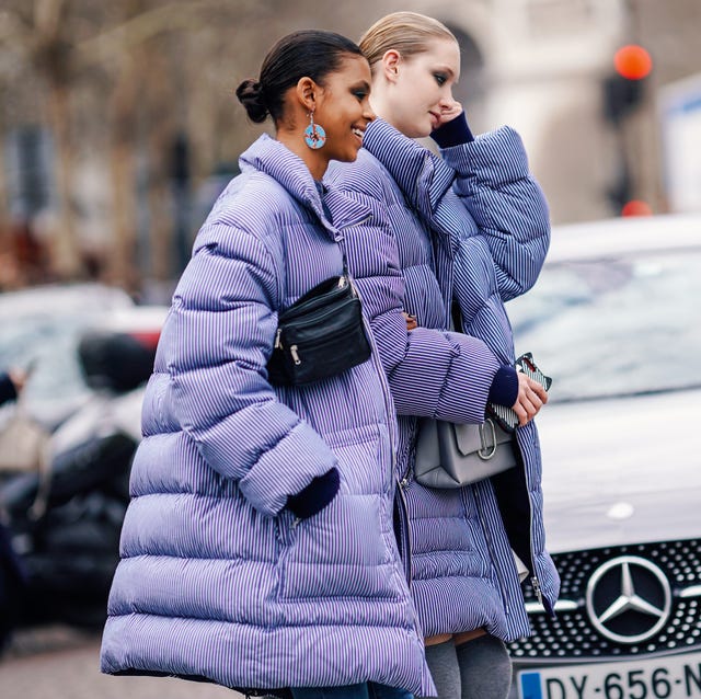 Pufferjassen street style looks op Paris Fashion Week pufferjassen street style looks op paris fashion week
