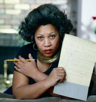 la escritora toni morrison