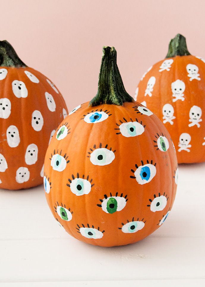 decorate a pumpkin