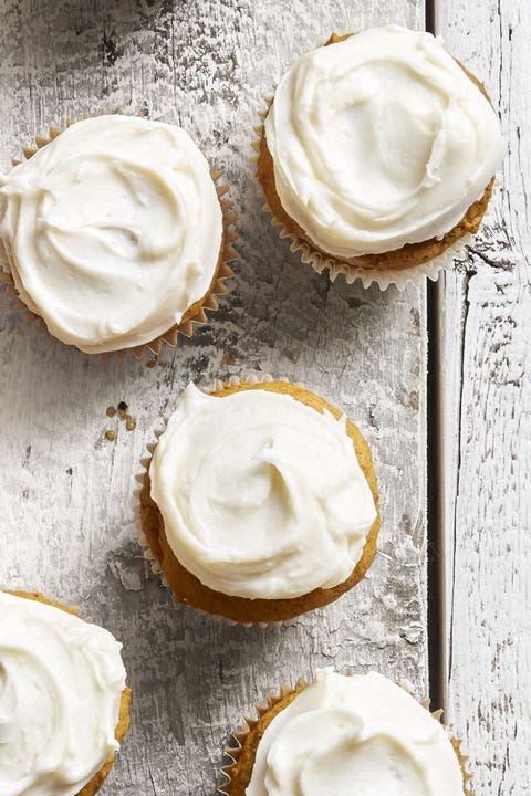 pumpkin spice cupcakes with cream cheese frosting