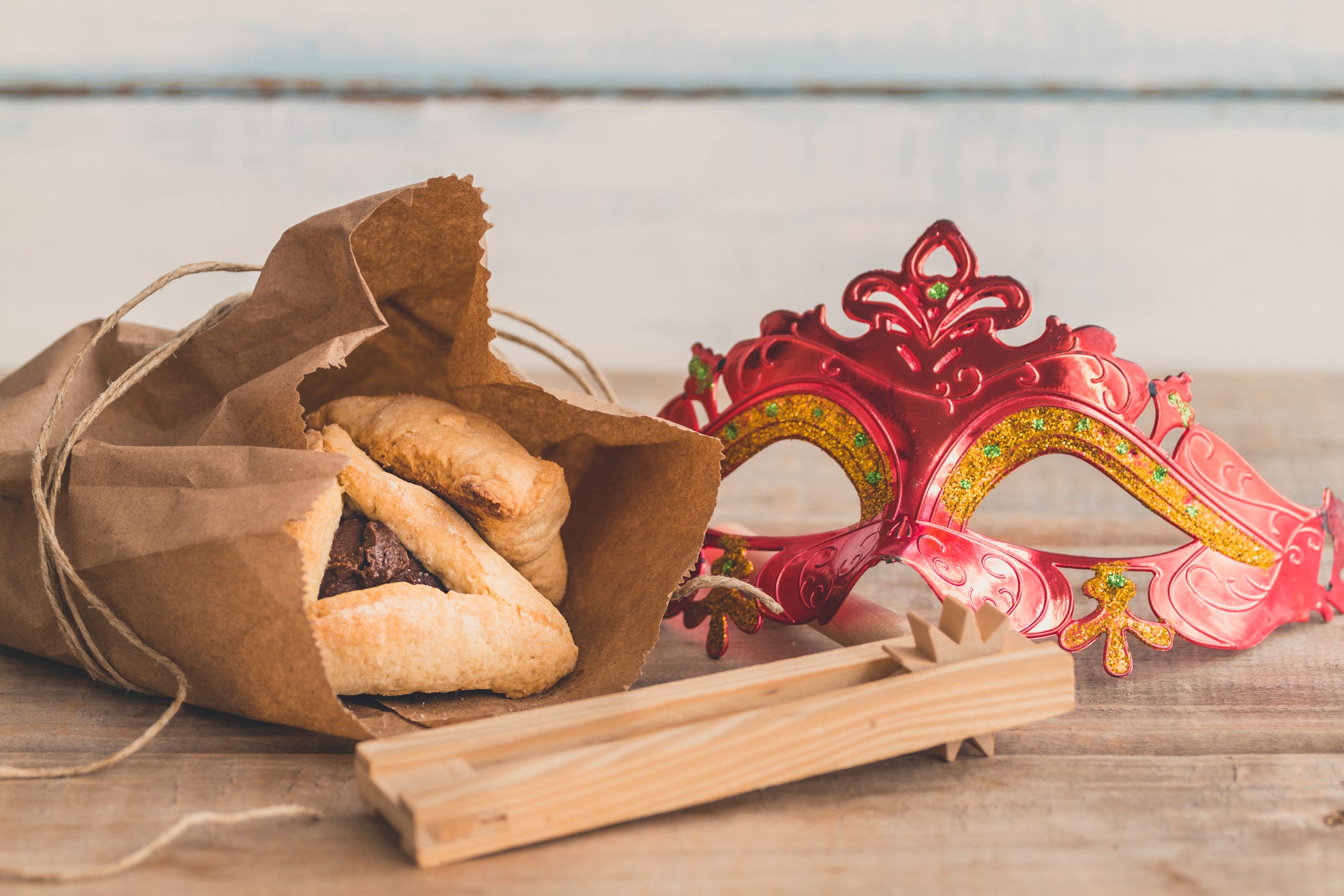 Get to Know the Importance of the Jewish Holiday Purim