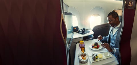 meal service on qatar airlines new business class, the q suite