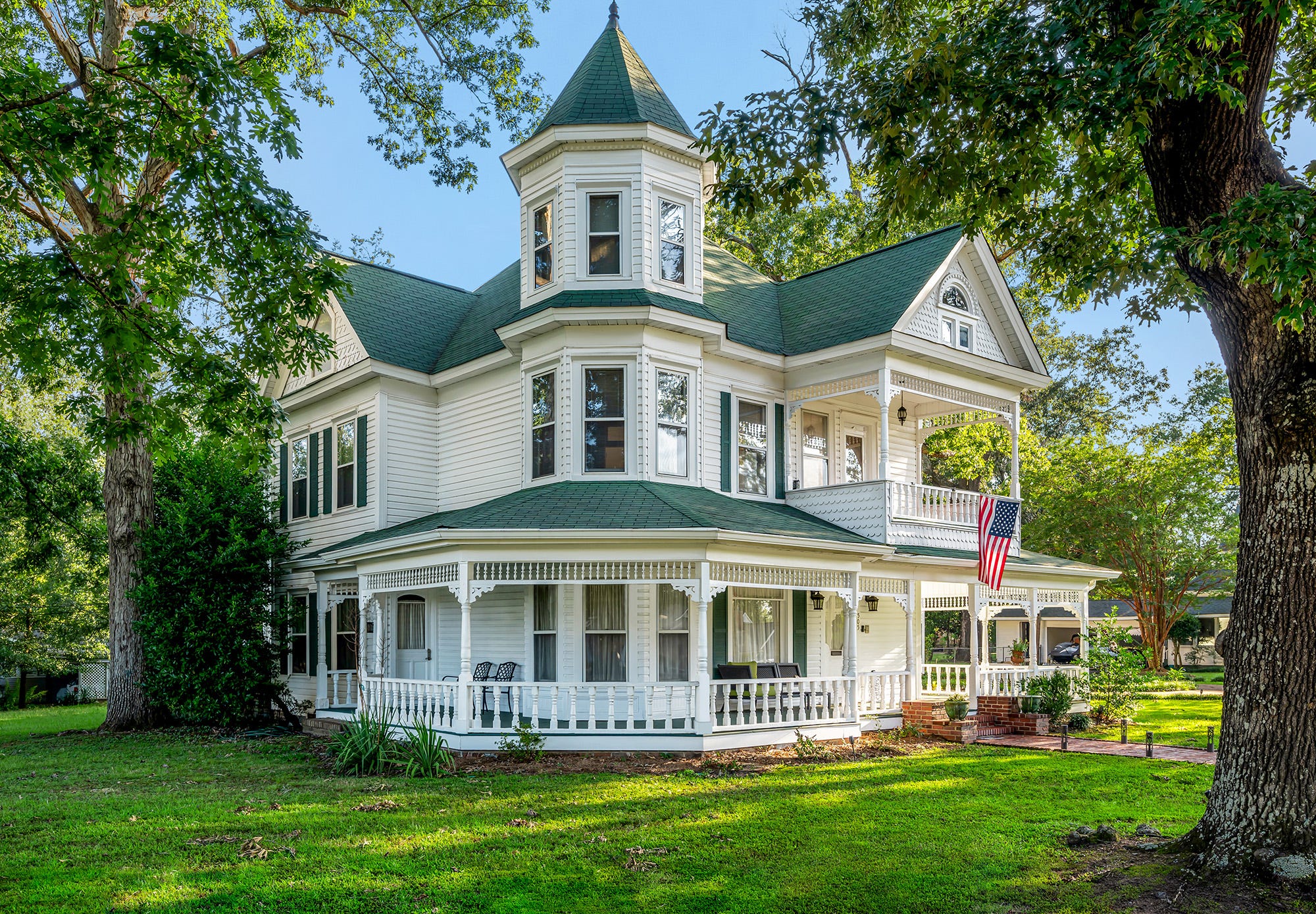 Old House Lovers: Can You Tell a Queen Anne from a Folk Victorian?