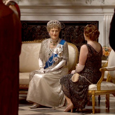 See Queen Elizabeth S Favorite Vladimir Tiara In Downton Abbey Movie