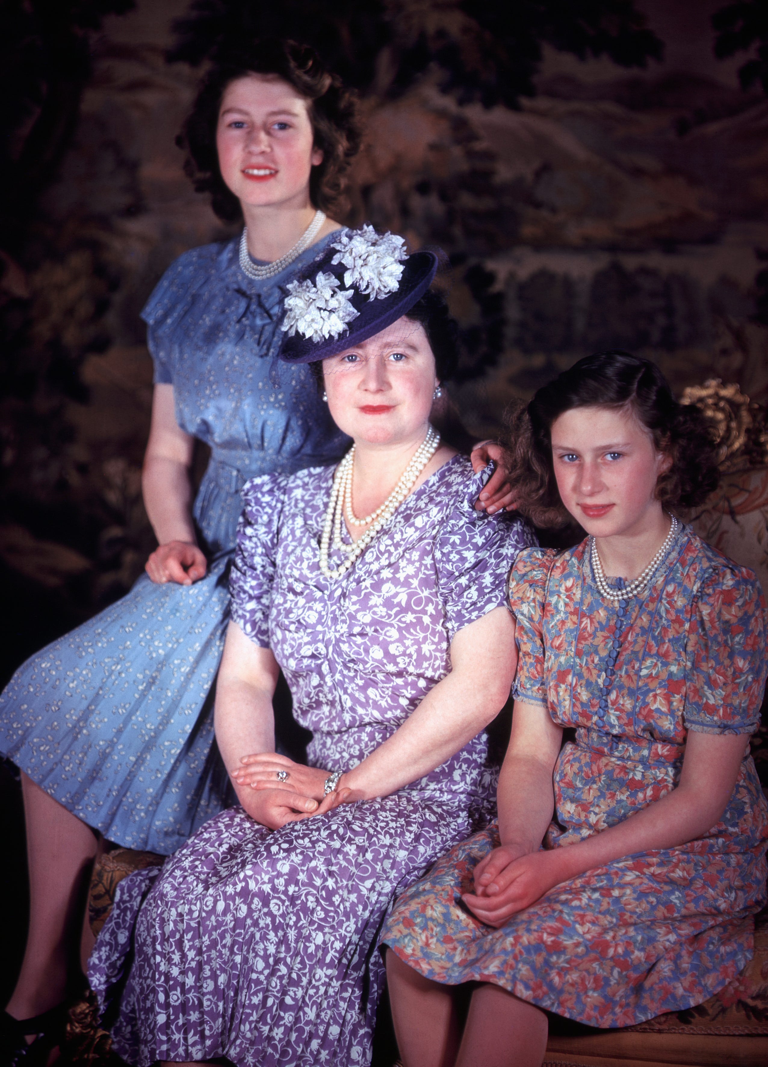 princess margaret and queen elizabeth