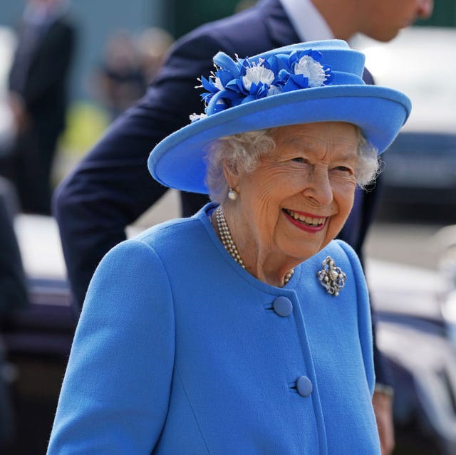 The Queen And The Duke Of Cambridge Visit Irn Bru Factory the queen and the duke of cambridge visit irn bru factory