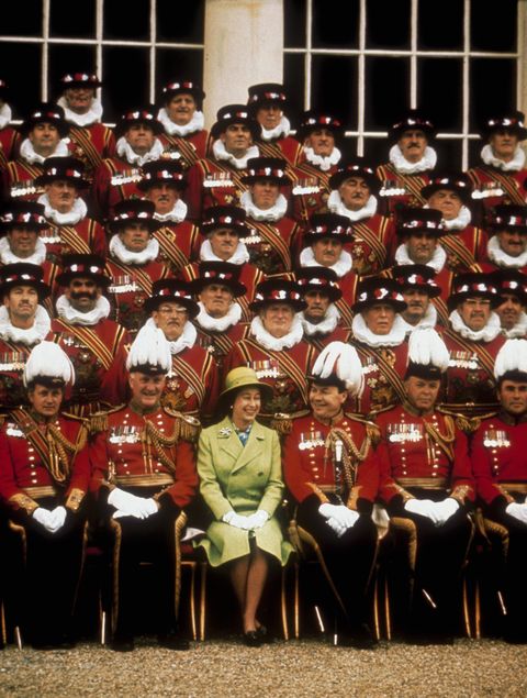 queen and beefeaters