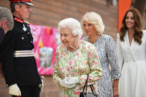 kate middleton with the queen