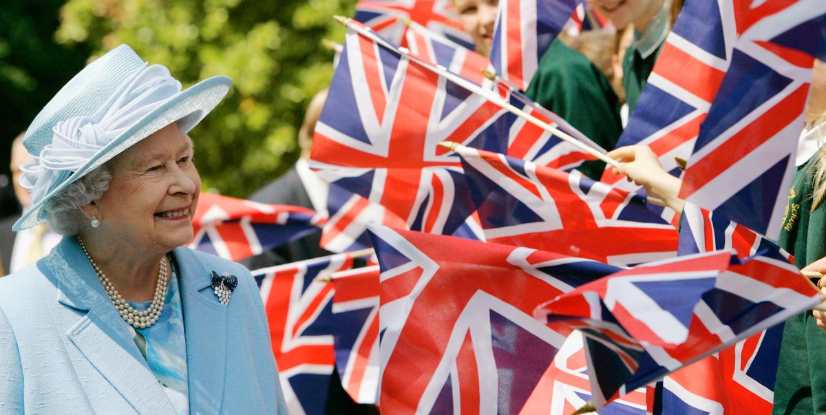 Eight UK Towns to Become Cities for the Queen's Platinum Jubilee