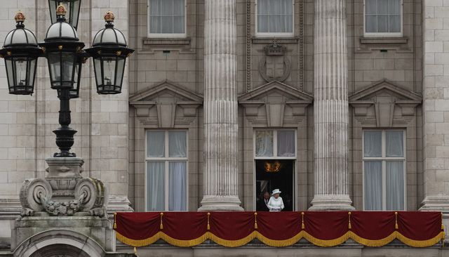 diamond jubilee   carriage procession and balcony appearance