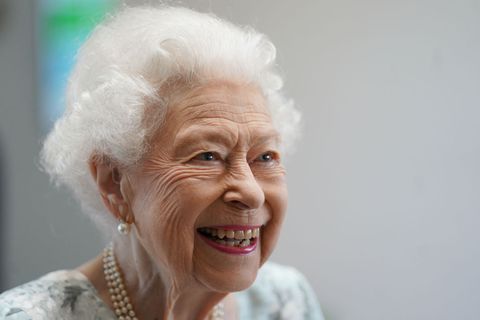 Queen Elizabeth II visits Hospice in Thames