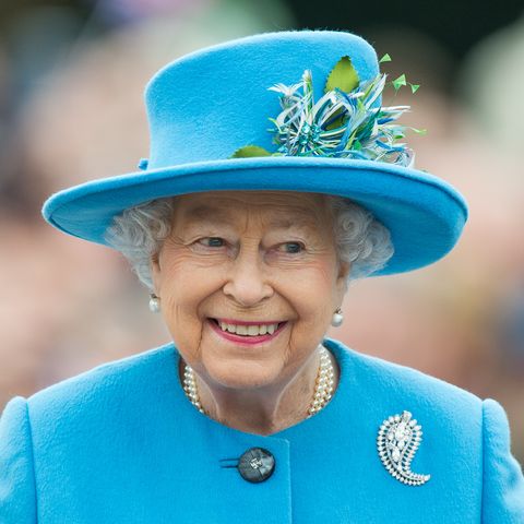 Queen Elizabeth II Attended Princess Eugenie's Wedding Wearing a Pale ...