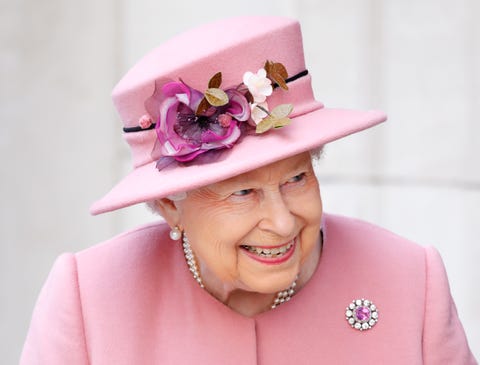 Queen Elizabeth II And The Duchess Of Cambridge Visit King's College London エリザベス女王 スチュワート・パーヴィン