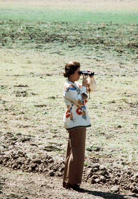 ZMB: Queen Elizabeth II on Safari in Zambia