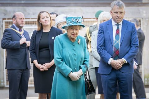 the queen visits edinburgh climate change institute