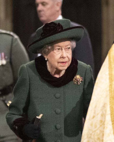 queen wearing green for prince philip's memorial