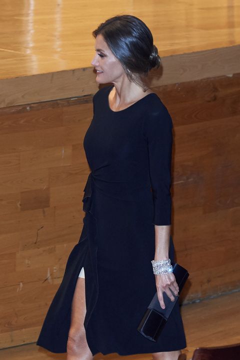 queen-letizia-of-spain-attends-the-27th-princess-of-news-photo-1052468166-1539934324.jpg