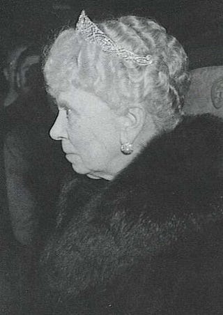 Queen Mary s Diamond Bandeau Tiara Facts Everything to 