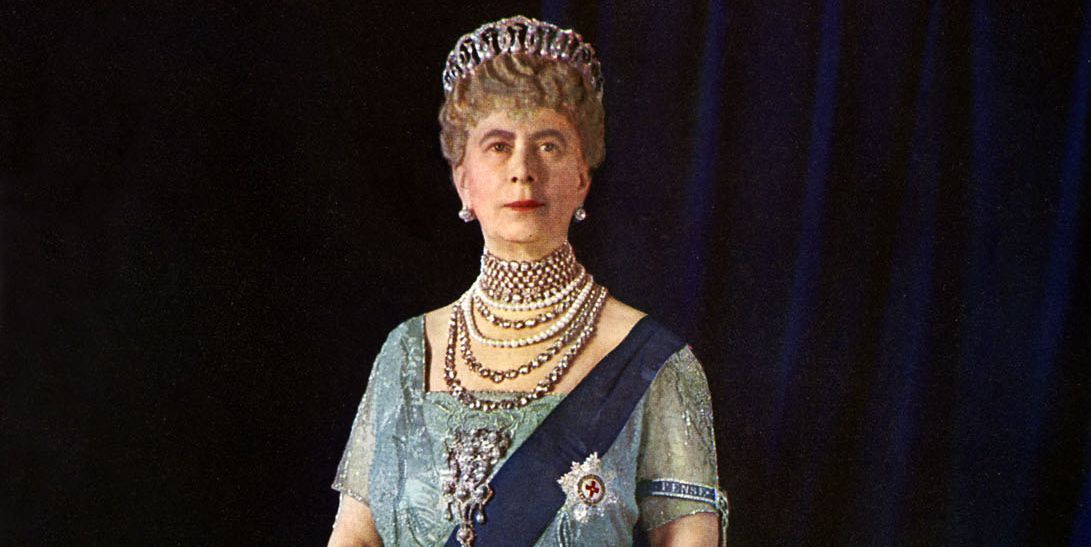 How Queen Mary Became the Royal Family Master of the Jewelry Makeover