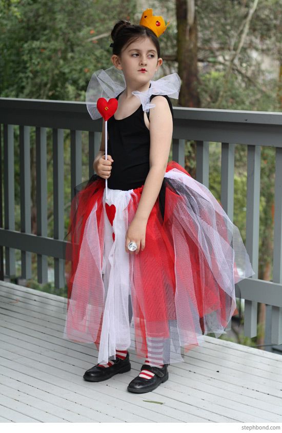 LADIES "QUEEN OF HEARTS" COSTUME APRON Black/White or Red Made to order 