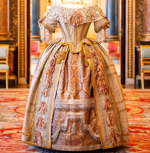 Queen Victoria dress