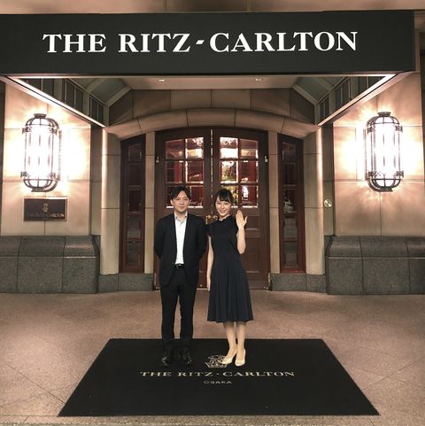 『ザ・リッツ・カールトン大阪』のレストランで食事後、プロポーズを受けたオフィシャルブライズrikaさん