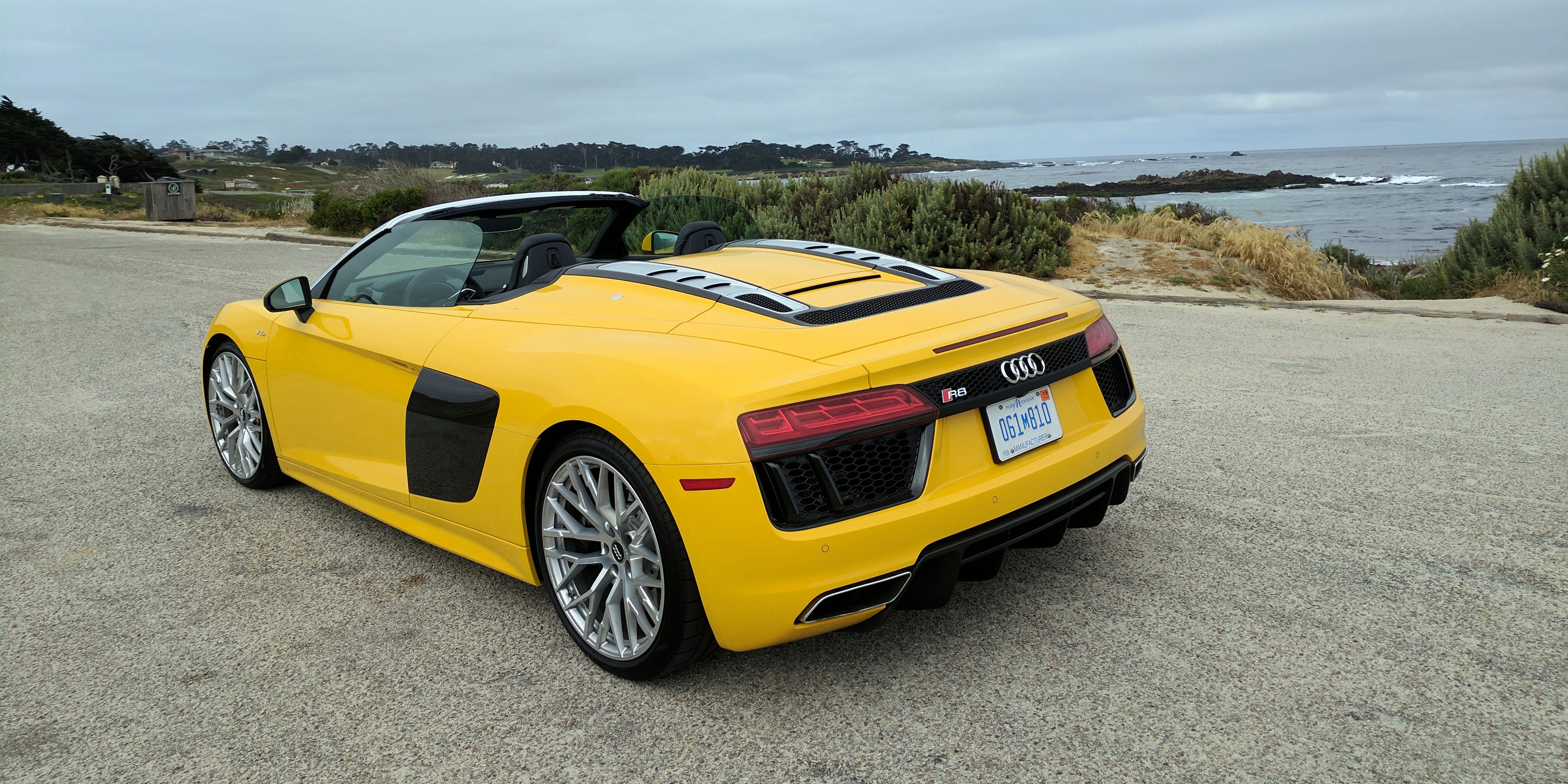 2022 audi r8 spyder top up