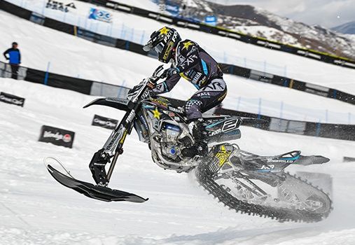 snow motorcycle games