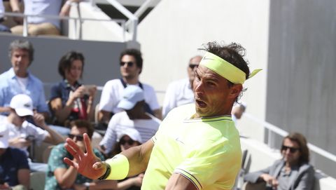 Nadal estrena zapatillas con cremallera en Roland Garros y causa furor en