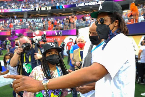 blue ivy carter and jay z at super bowl lvi  los angeles rams v cincinnati bengals