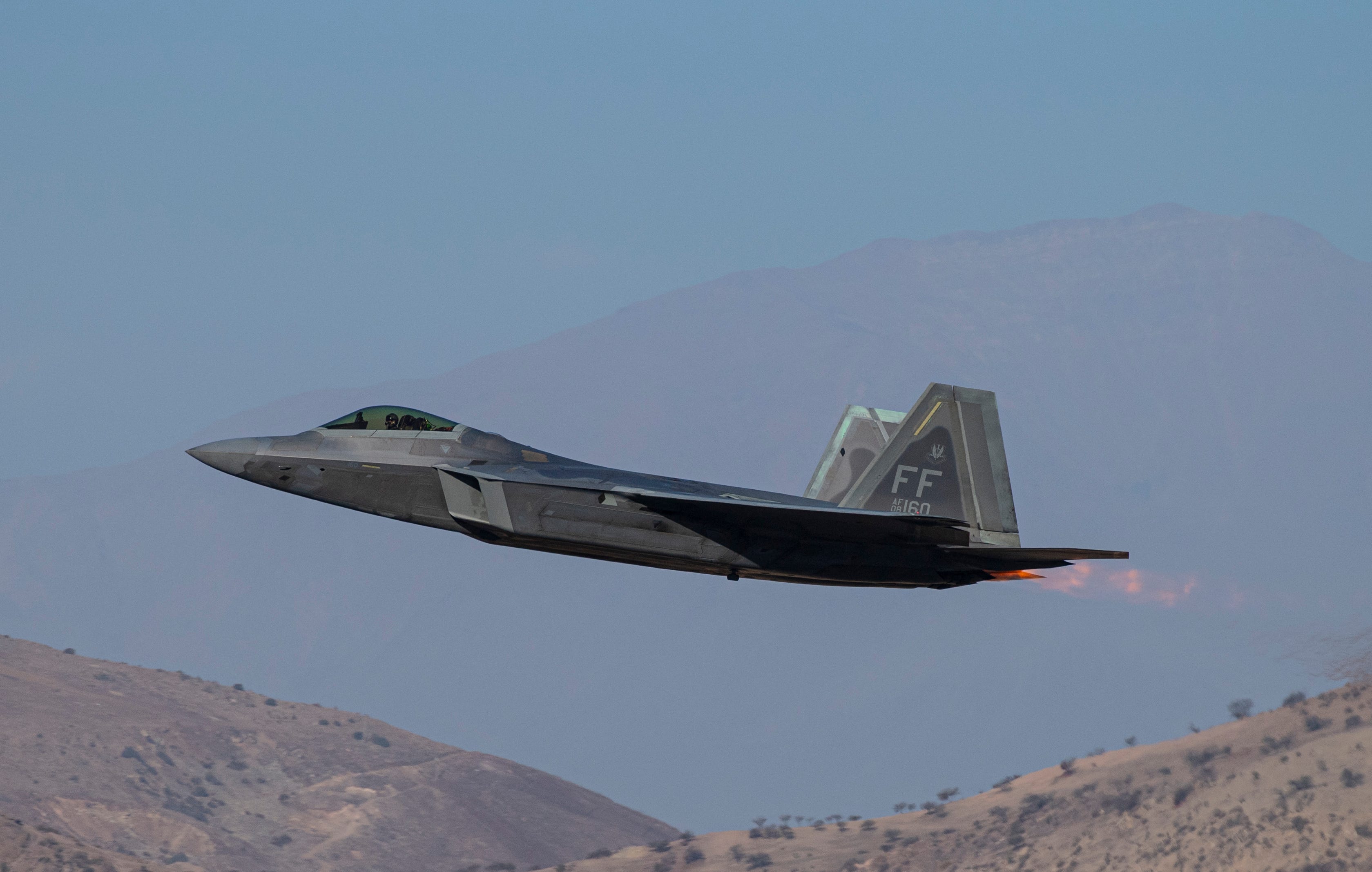 The Air Force Wants to Dump the F-22 Raptor to Make Way for a New Fighter Jet