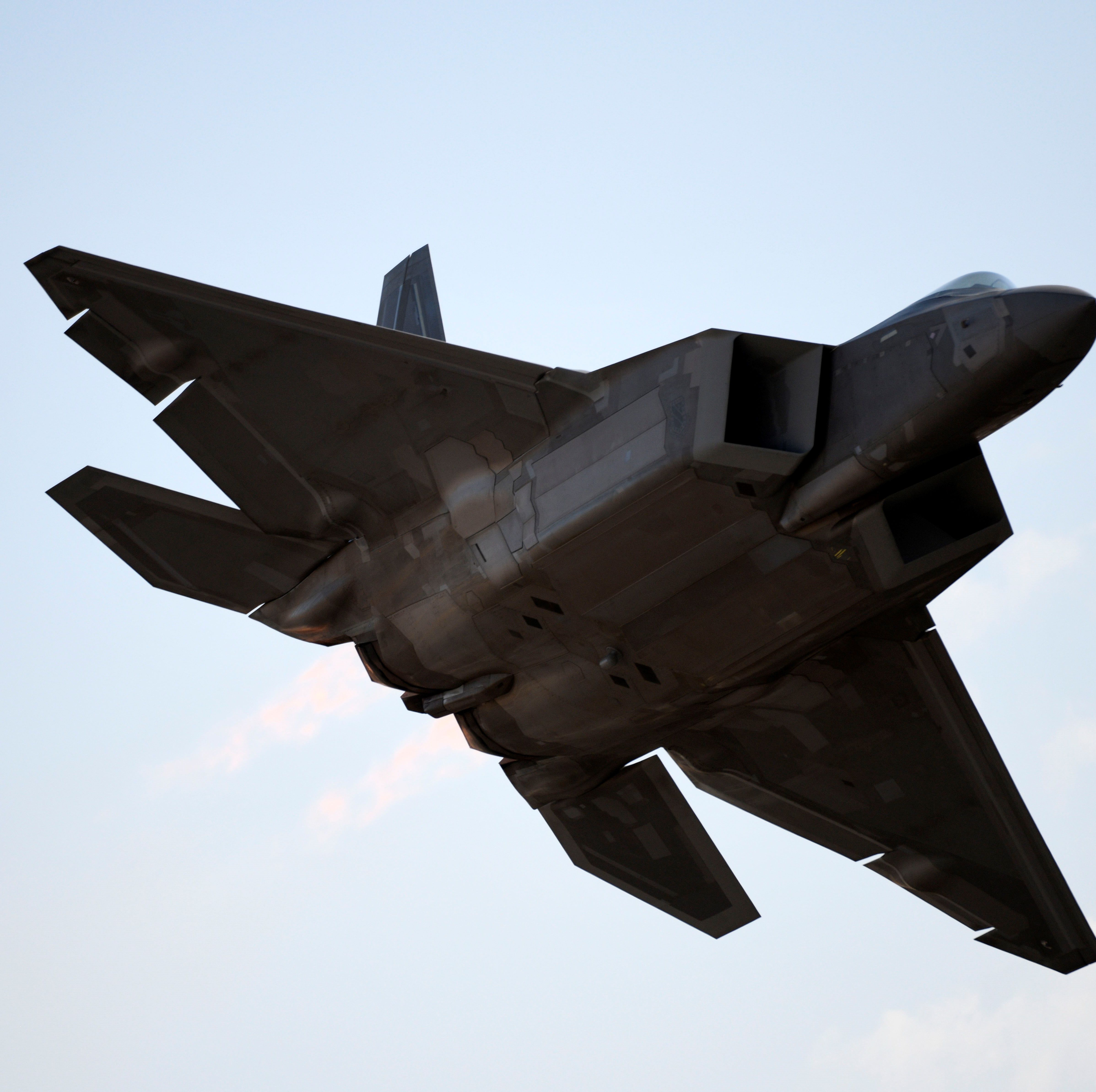 The Air Force Wants to Give the F-22 Raptor an Early Retirement