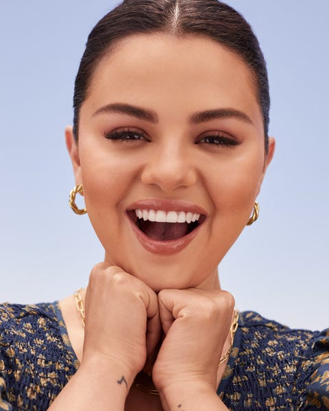 selena gomez in rare beauty's spring 2022 campaign