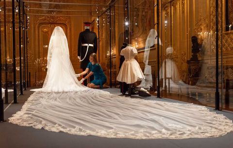 El vestido de novia de Meghan Markle ya está expuesto en el Castillo de  Windsor