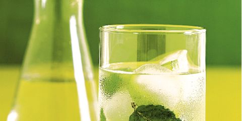 Fluid, Liquid, Green, Drink, Alcoholic beverage, Cocktail, Drinkware, Glass, Tableware, Classic cocktail, 