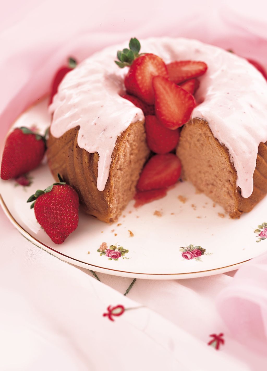 Strawberry Applesauce Cake