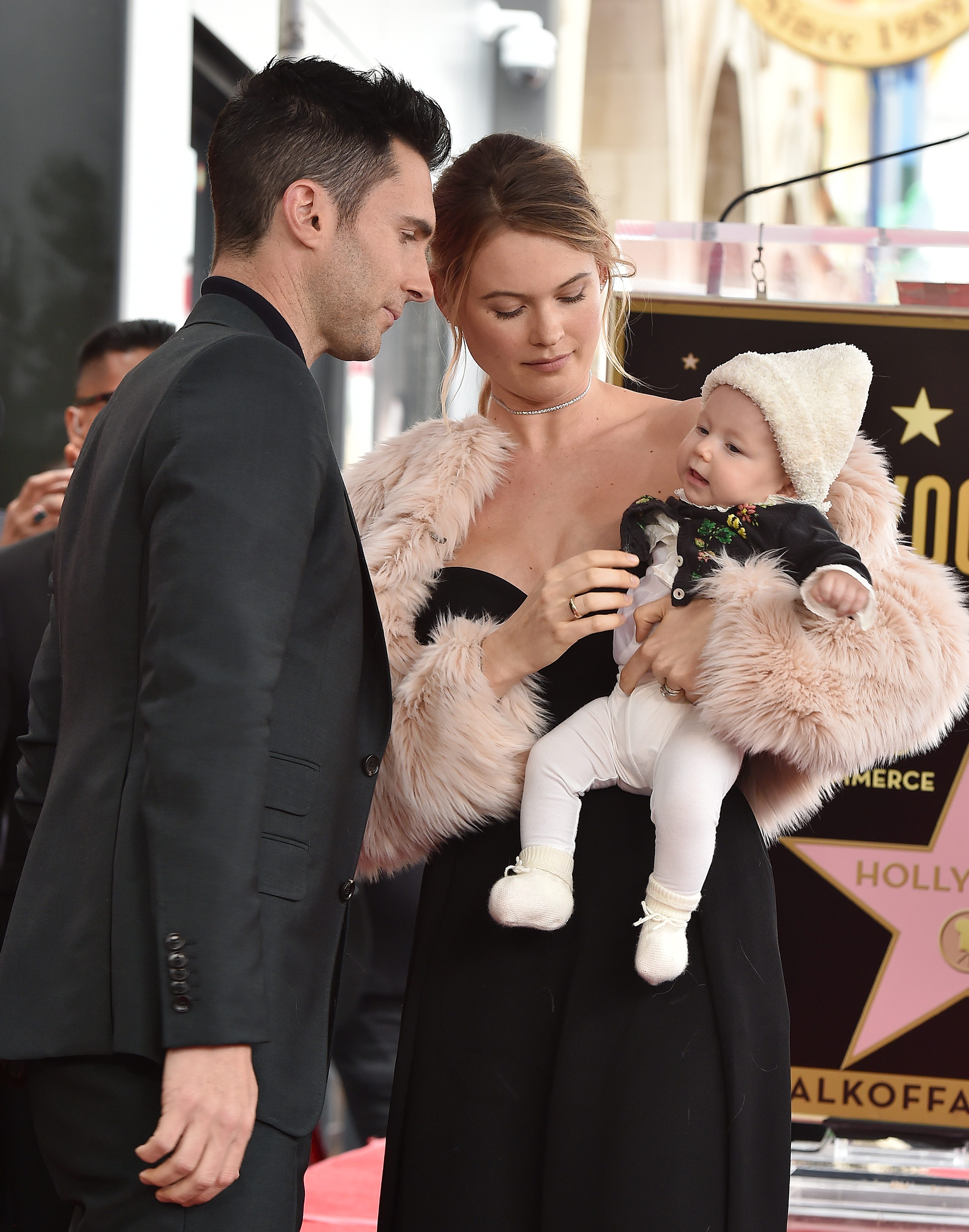  Adam Levine Honoré D'Une Étoile Sur Le Hollywood Walk Of Fame