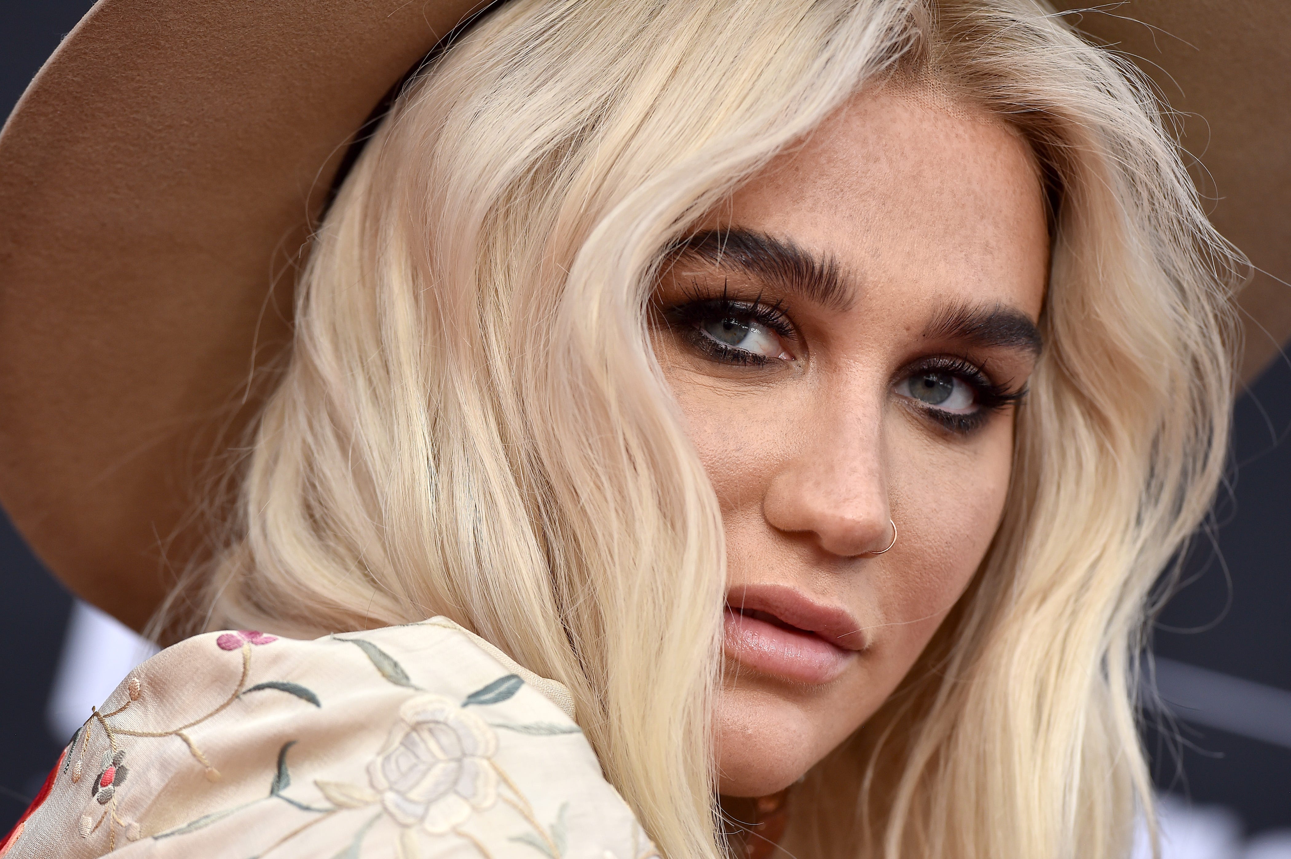 Mikaela Testa'S Makeup Free Transformation Stuns Fans - kajdi04