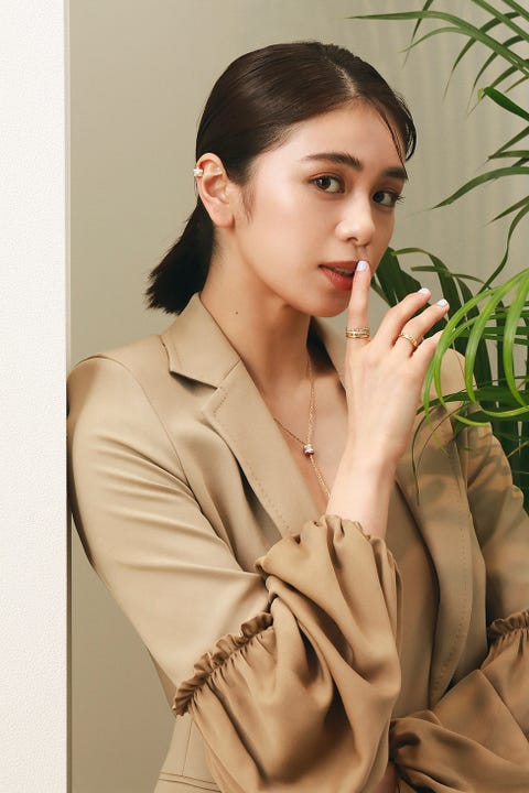 佐藤晴美と大平修蔵が魅せる ブシュロン のマイ ジュエリー スタイル 佐藤晴美と大平修蔵が魅せる ブシュロン のマイ ジュエリー スタイル