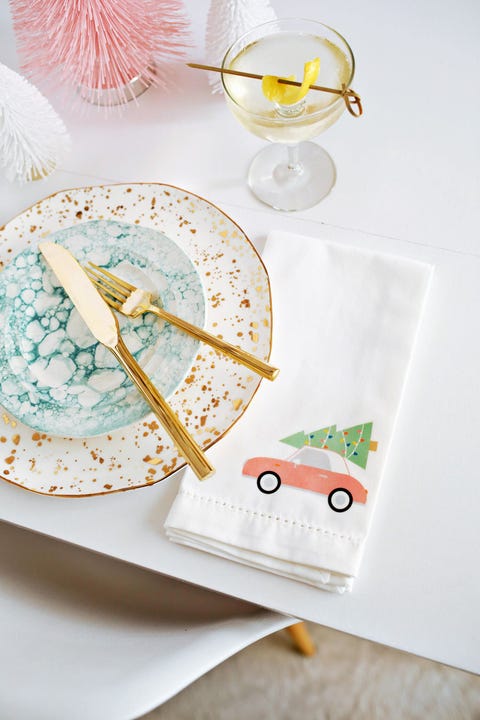 red car napkins diy christmas table decor