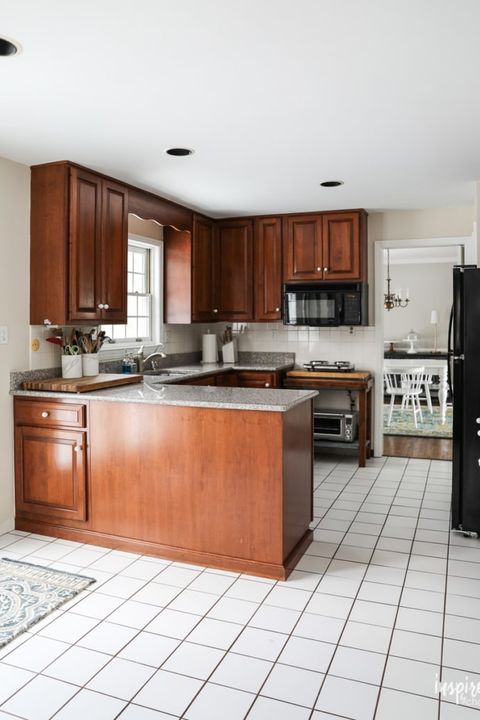 Amazon.com: L&D Renovations 10 x 10 Kitchen Cabinets (Shaker Designer  White) : Home & Kitchen