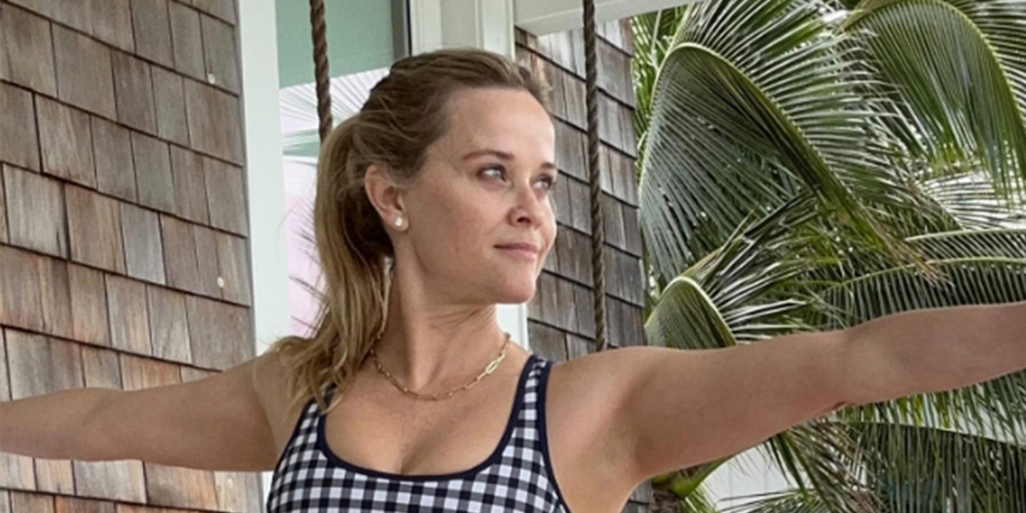 'Your Place or Mine' Star Reese Witherspoon Shows Off Her Abs in Sports Bra and Leggings in New Video