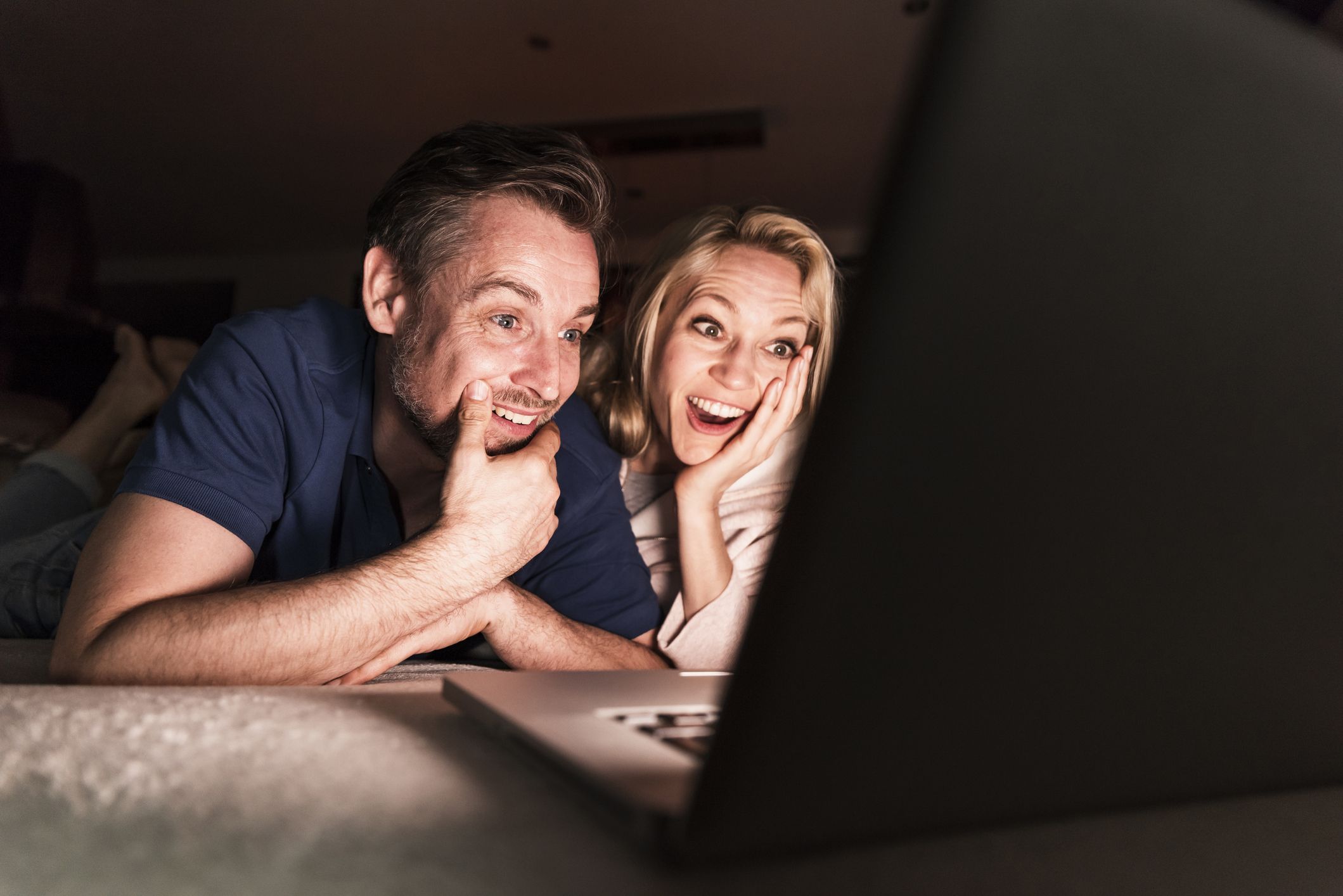watching porn with wife Porn Photos Hd