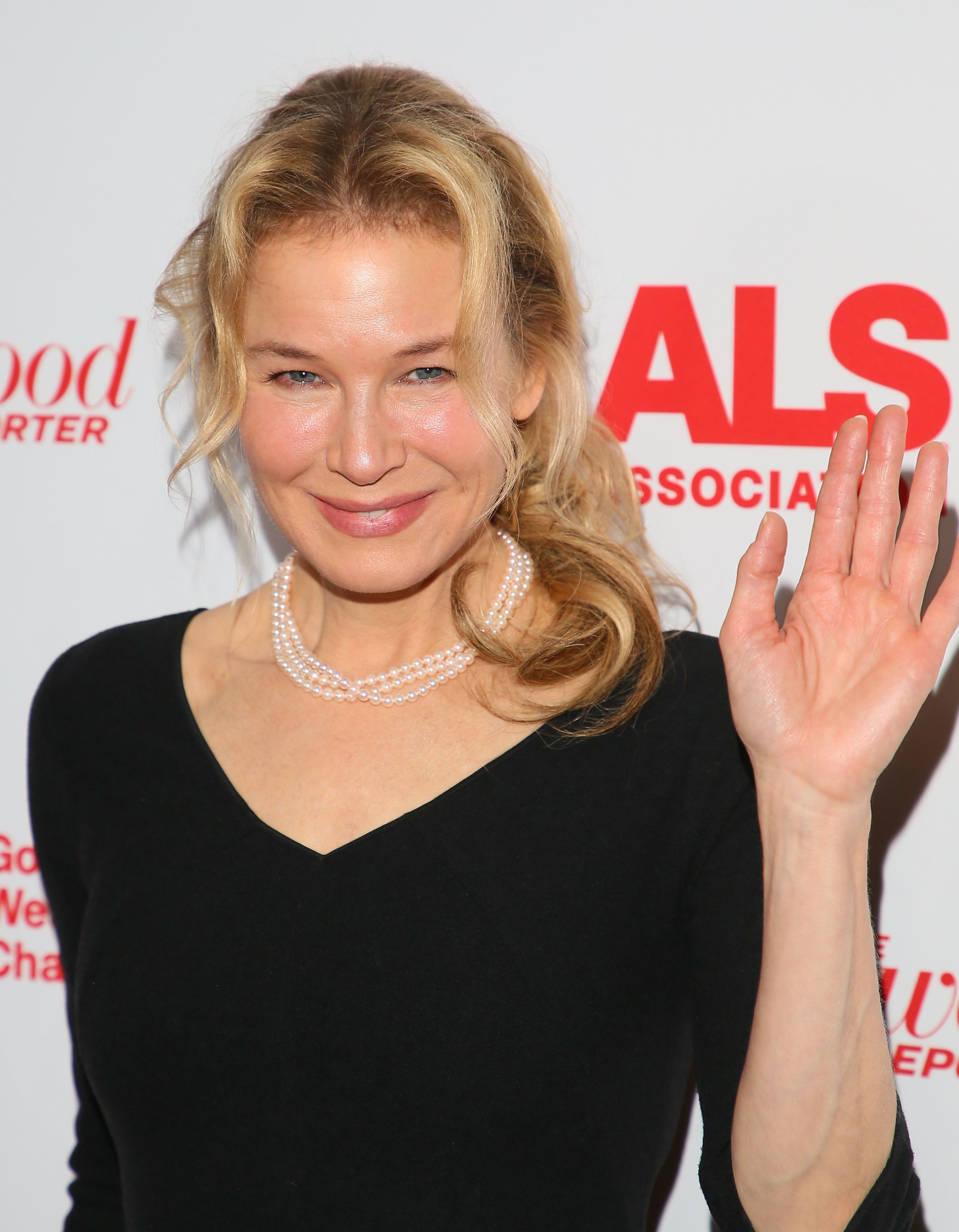 Renée Zellweger ontkent seks voor succes met Harvey Weinstein foto