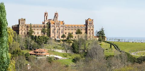 Renovación de la Iglesia de la Universidad de Comillas en Cantabria (España)