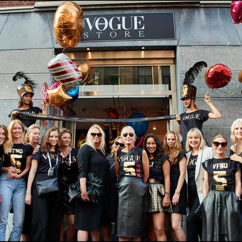 vogue-fashions-night-out-2016