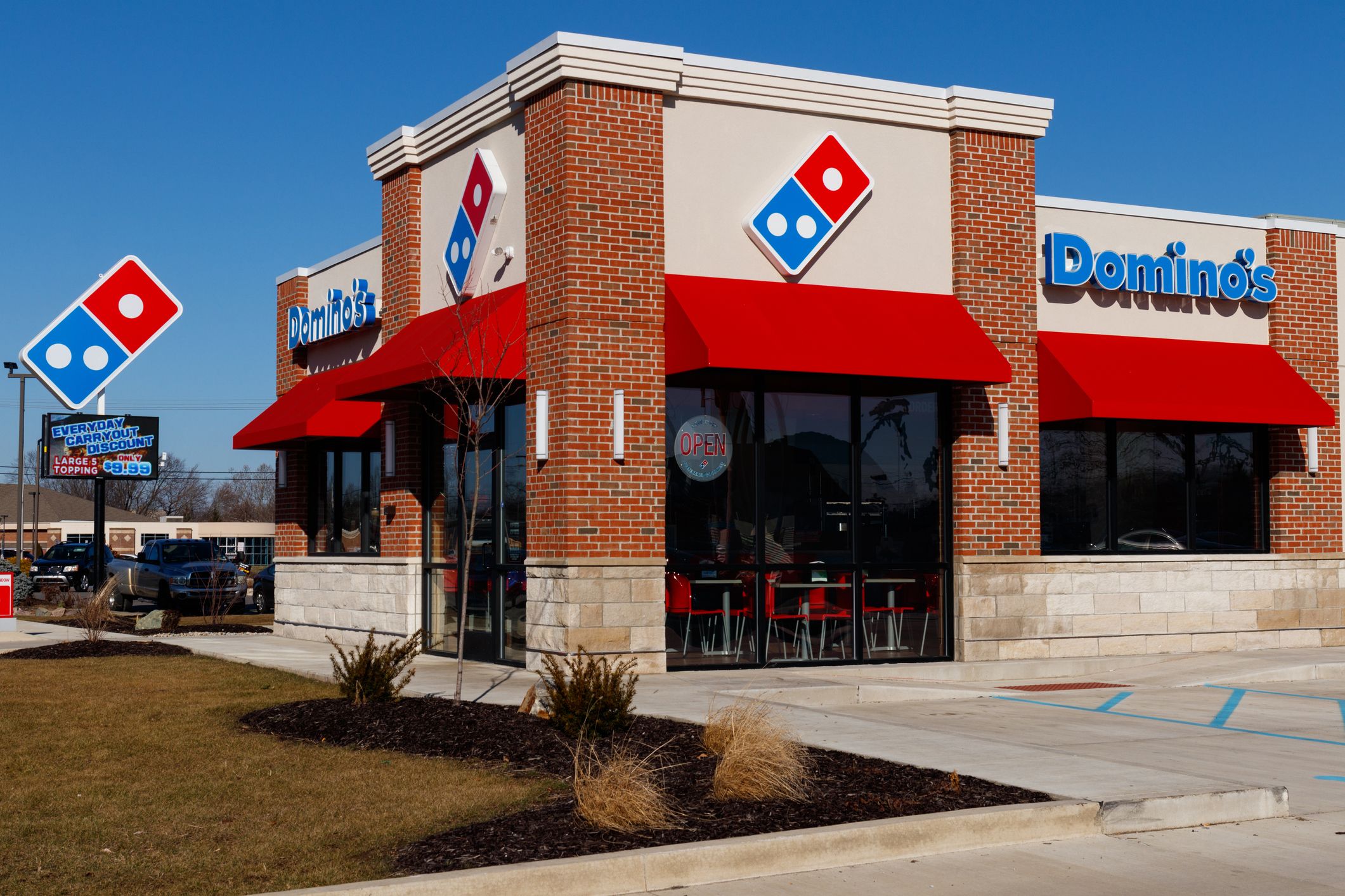 dominos near me open on christmas