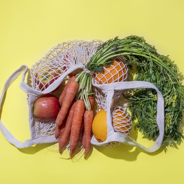 reusable cotton mesh bag with fruit and vegetables
